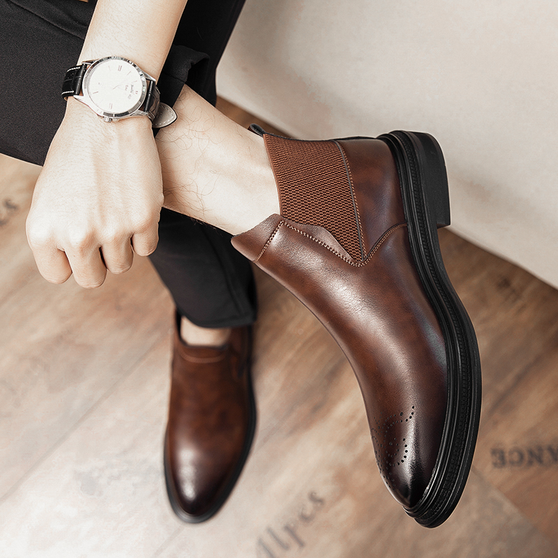 High-top leather shoes are ver - Leatherwork Boots 评论和价格