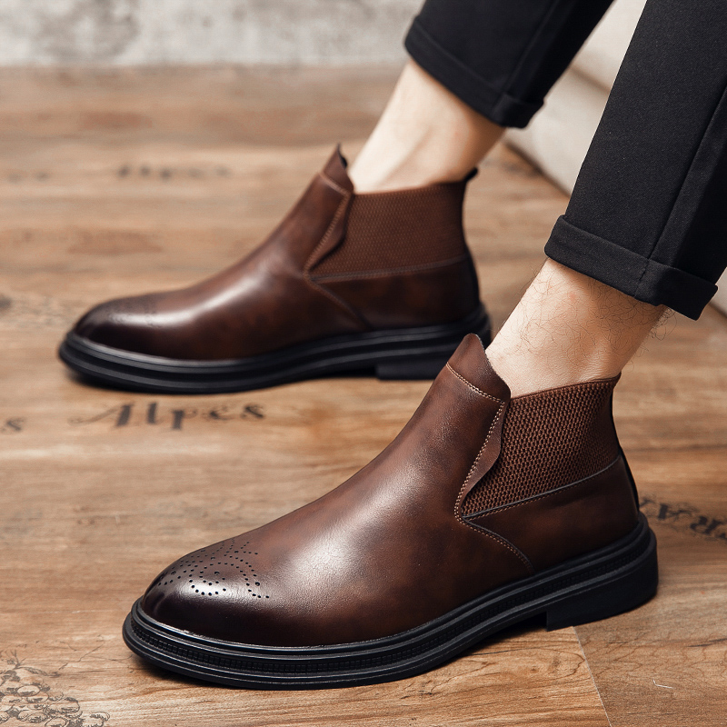 High-top leather shoes are ver - Leatherwork Boots 评论和价格