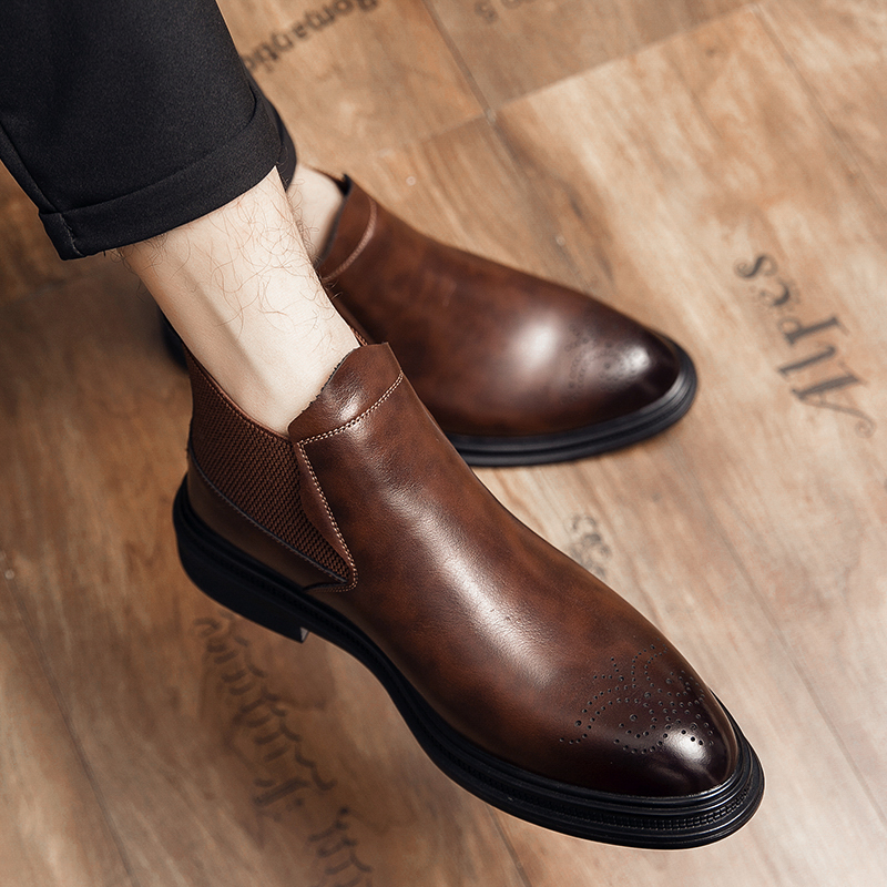 High-top leather shoes are ver - Leatherwork Boots 评论和价格